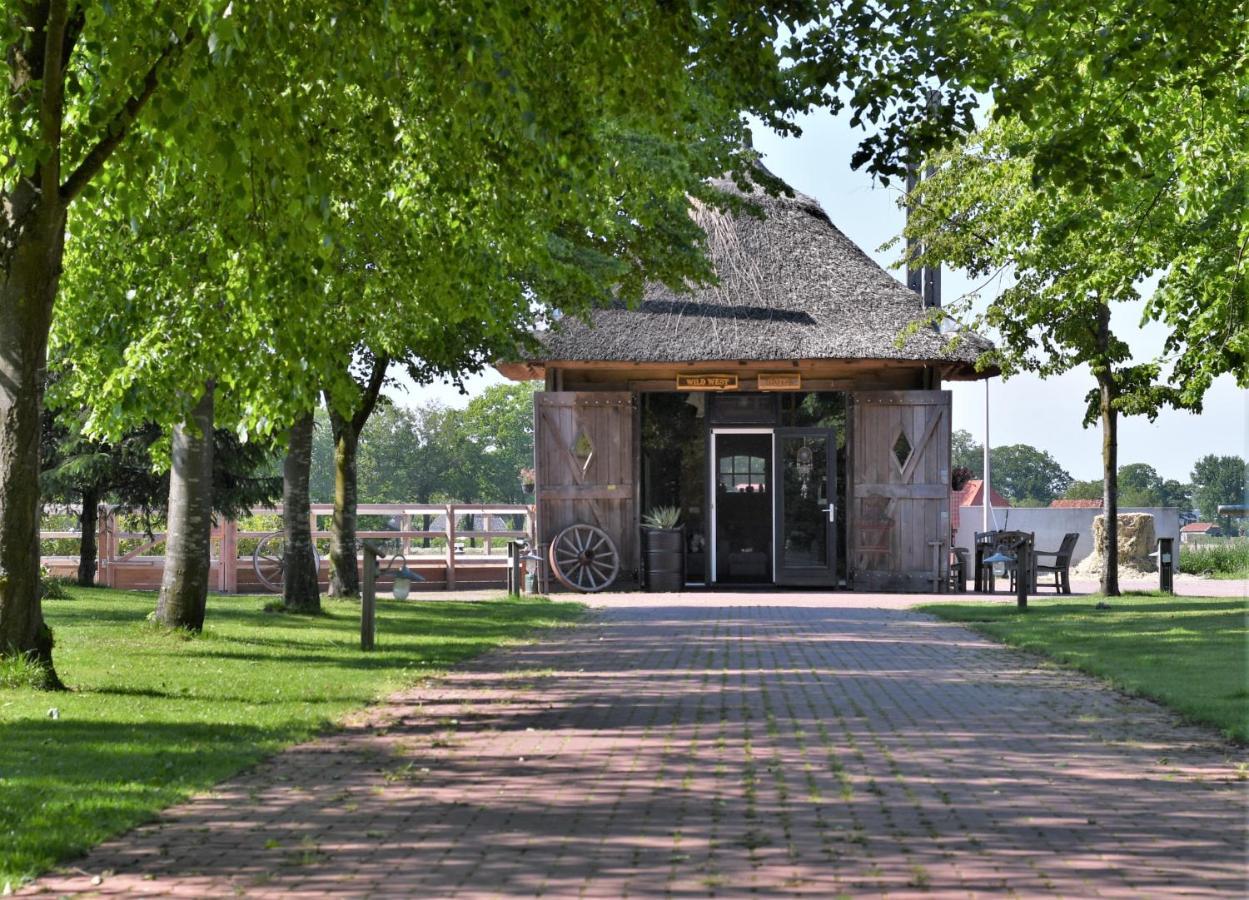 Wildwestruurlo Villa Exteriör bild