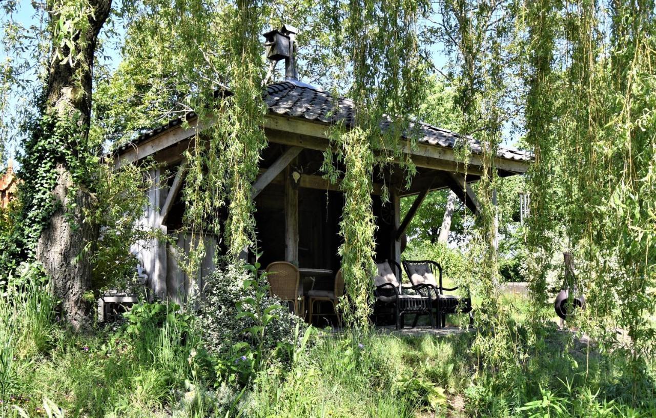 Wildwestruurlo Villa Exteriör bild