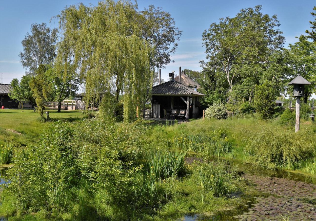 Wildwestruurlo Villa Exteriör bild